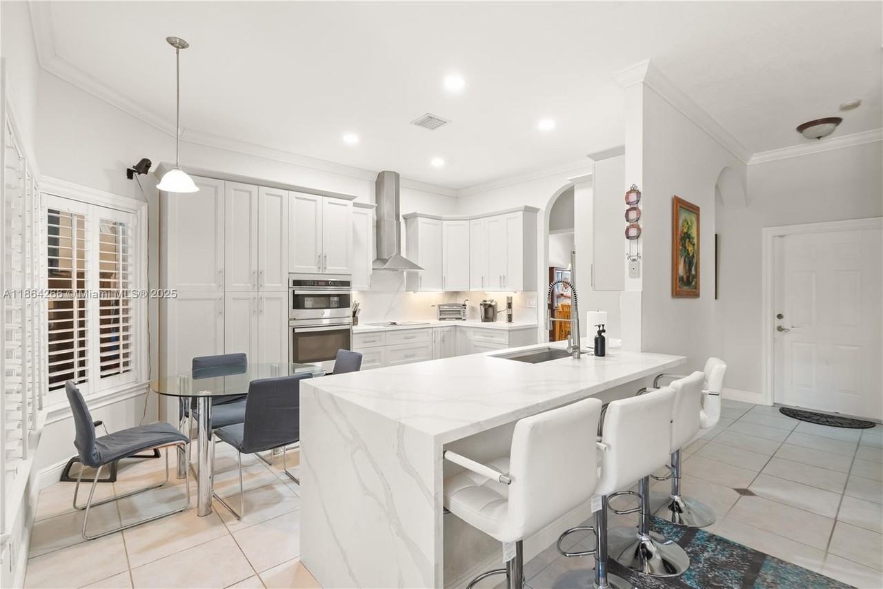 8366 Sw 193rd St - Photo 6 of 18