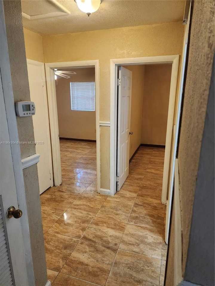 17200 Nw 11th Ave - Photo 4 of 8