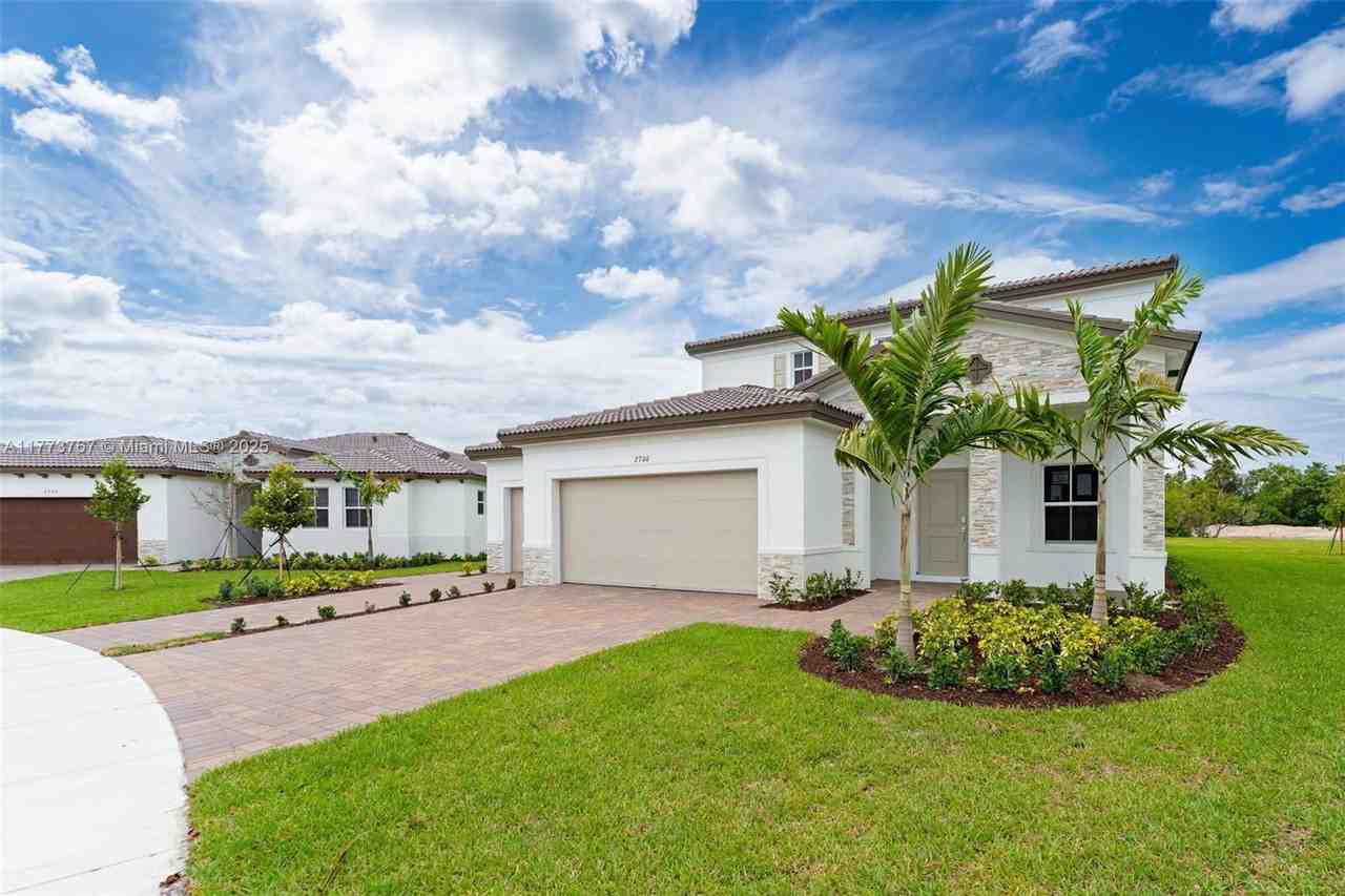 2700 Southeast 23rd Road - Photo 2 of 8