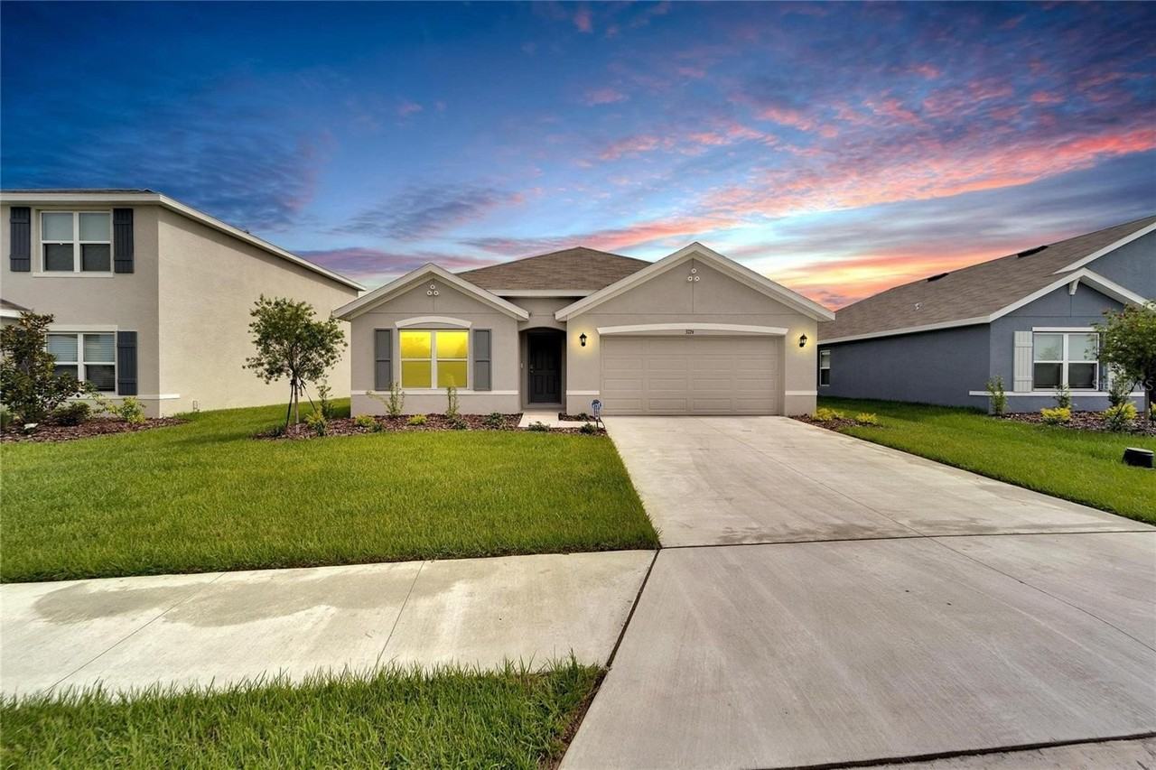 3724 111th St E - Photo 2 of 50