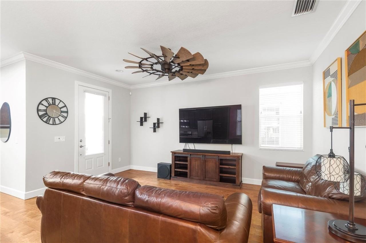 743 Jetstar Ln - Photo 4 of 14