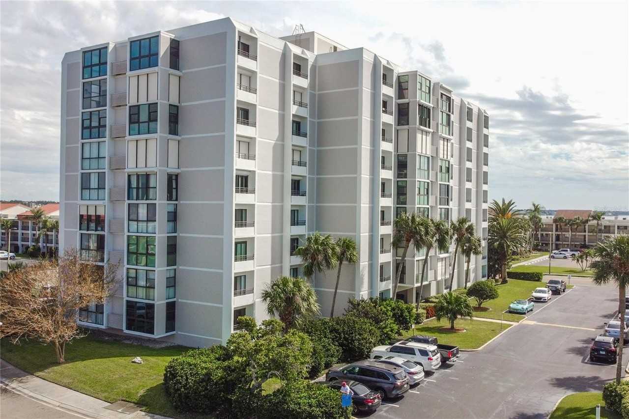 855 Bayway Blvd #806 - Photo 2 of 37