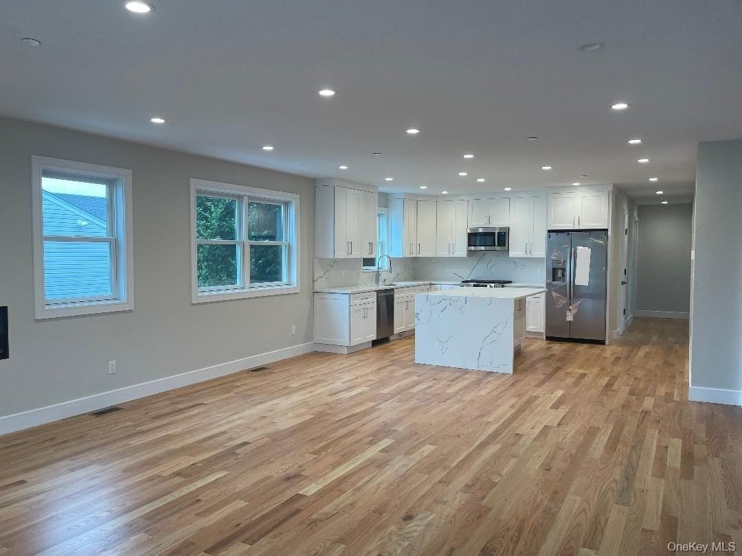 529 E Chester St - Photo 3 of 25