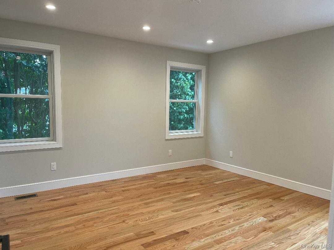 529 E Chester St - Photo 6 of 25