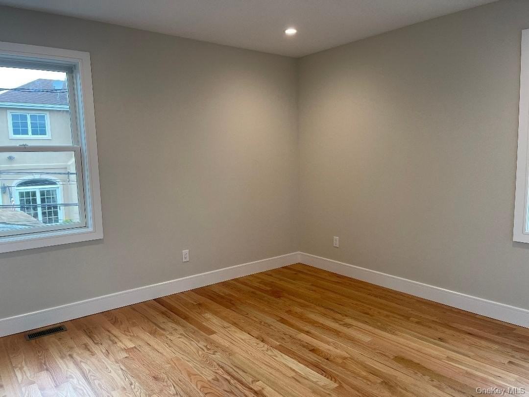 529 E Chester St - Photo 7 of 25