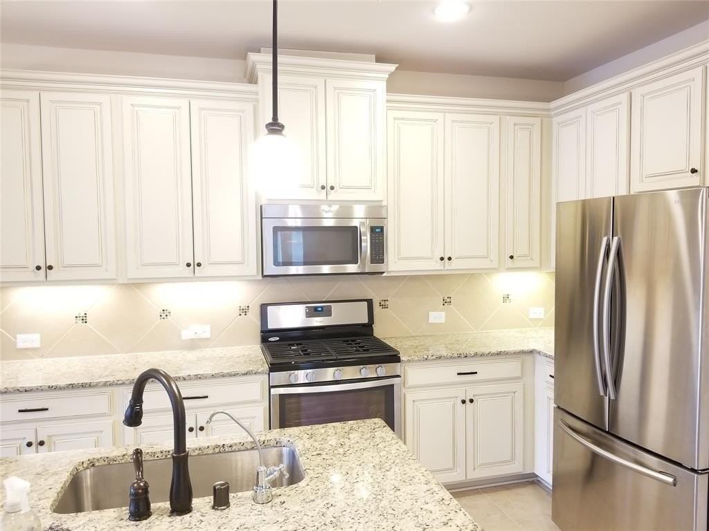 555 Waterloo Dr - Photo 6 of 24