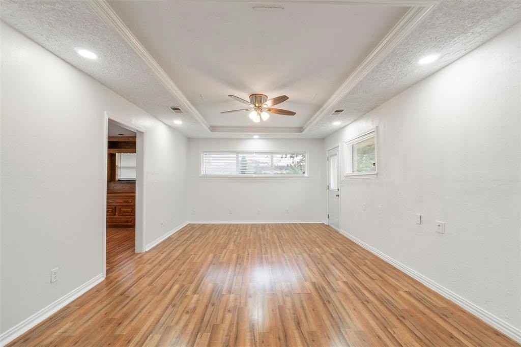 3917 Lillie Street - Photo 7 of 21