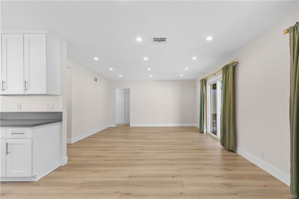 8027 Grove St - Photo 2 of 8