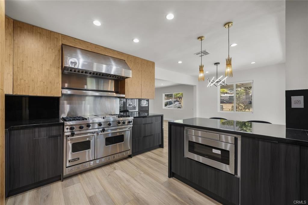 10341 Mcclemont Ave - Photo 2 of 8