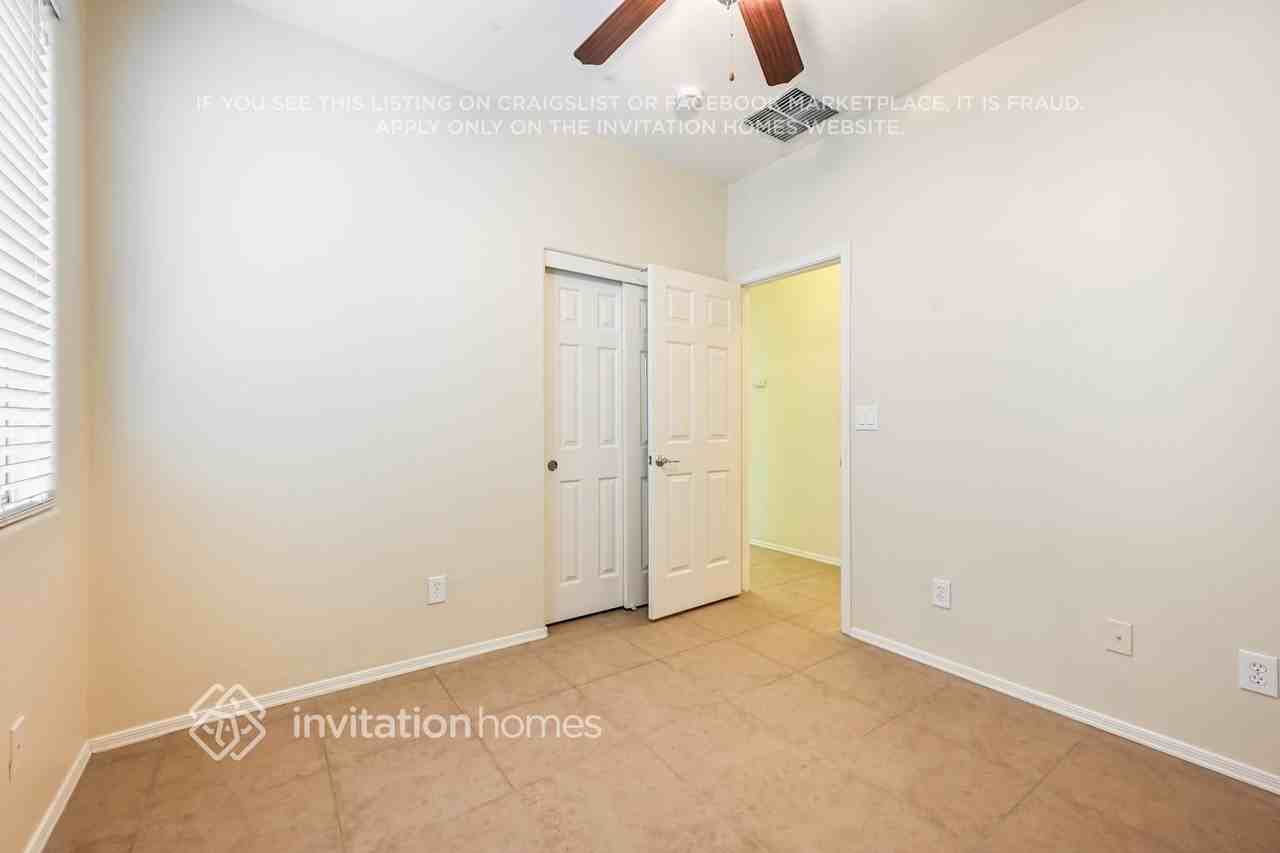 3736 W Ghost Flower Ct - Photo 4 of 10