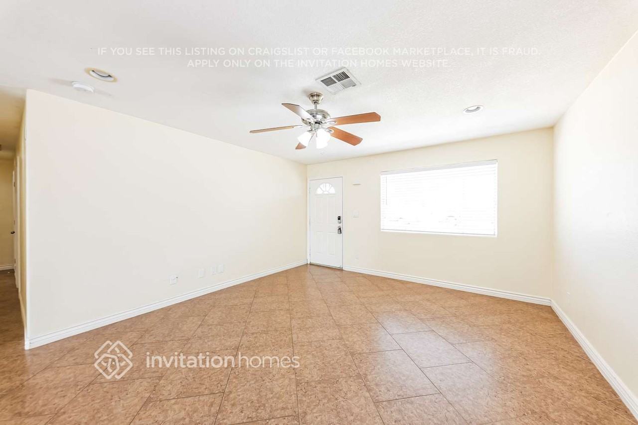 3725 W Butler Dr - Photo 3 of 17