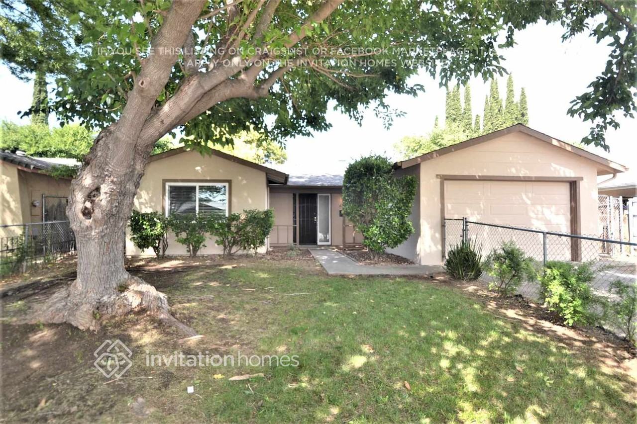 6249 Jack London Cir - Photo 2 of 16