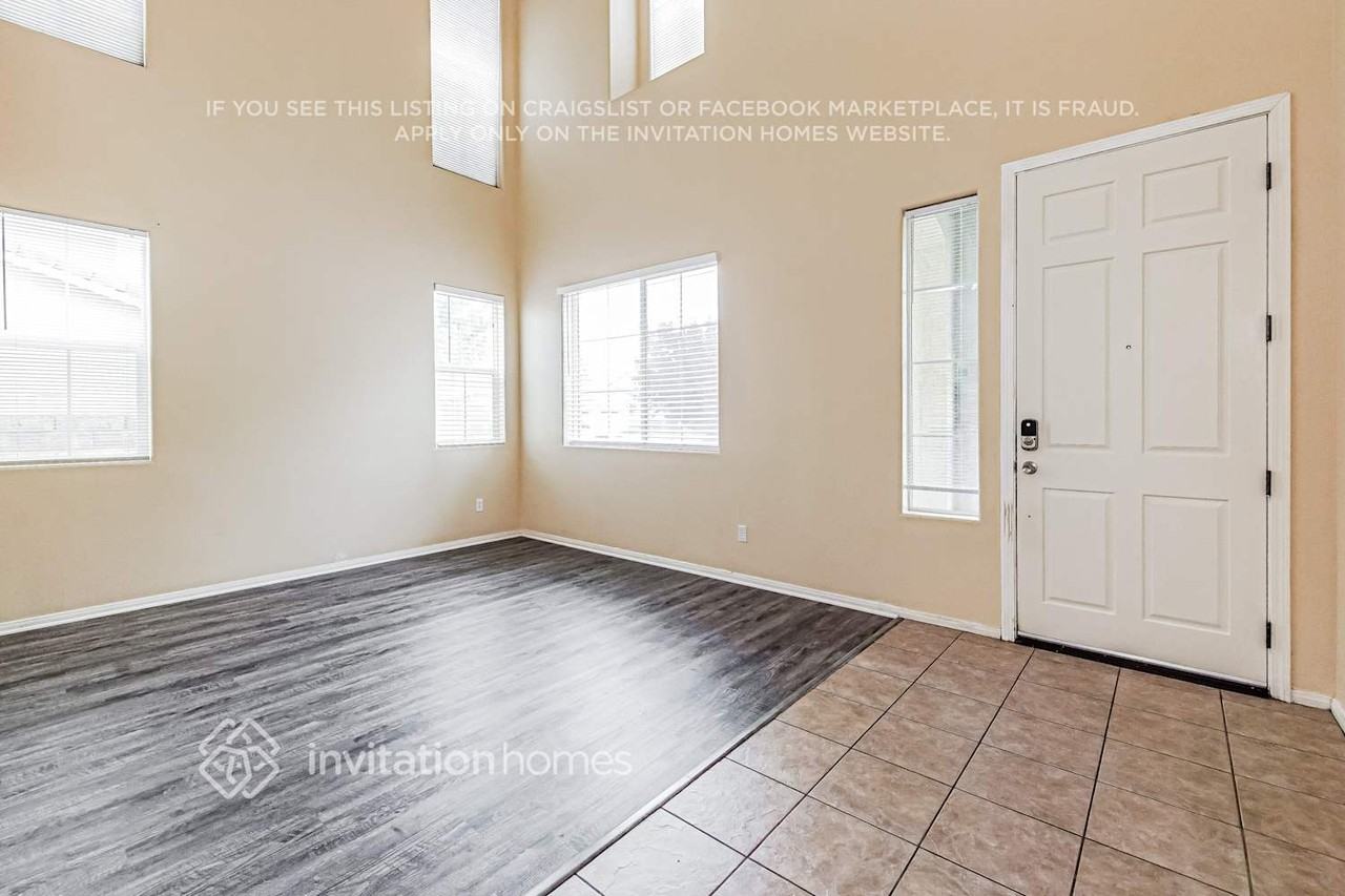 44824 Lotus Ct - Photo 4 of 18