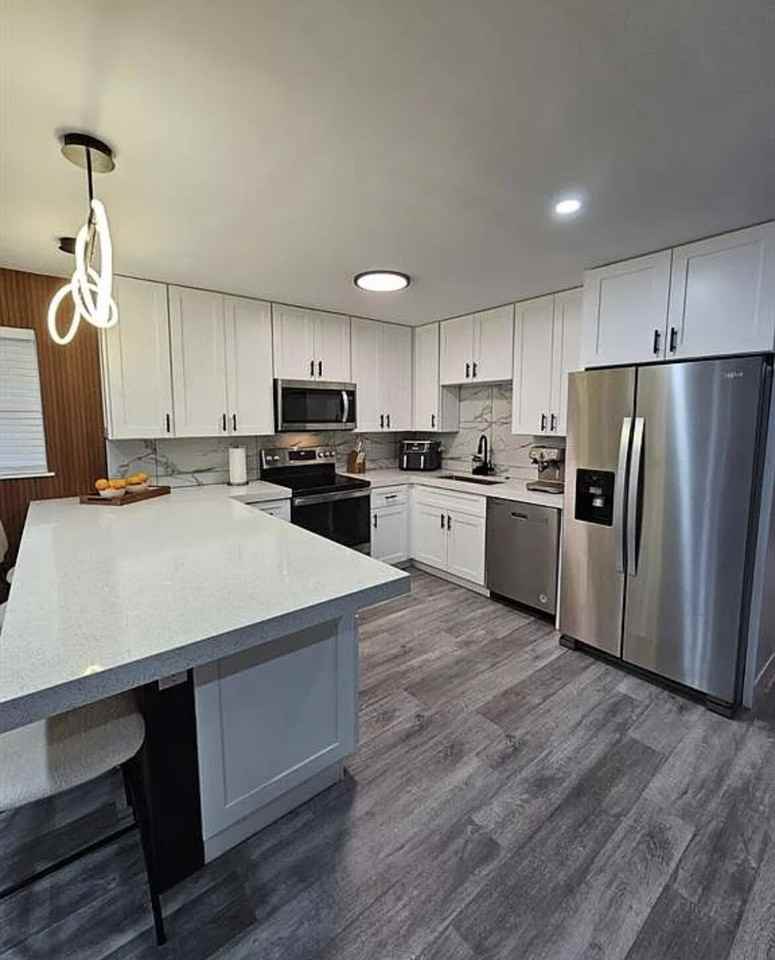 2016 Dock St - Photo 3 of 12