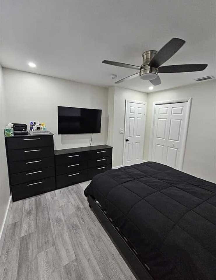 2016 Dock St - Photo 7 of 12