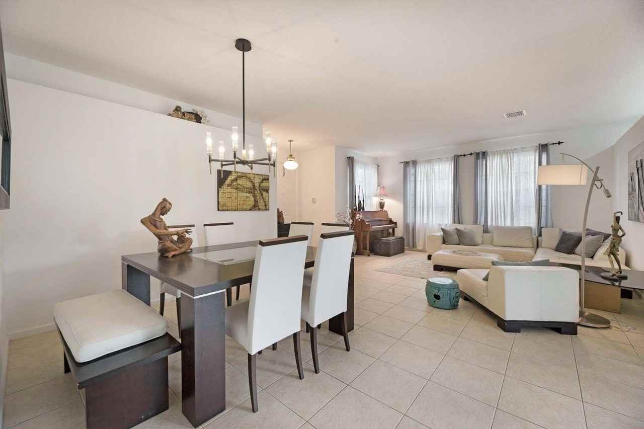 9061 Dupont Pl - Photo 6 of 40