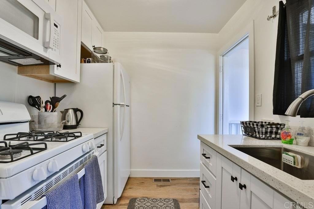 4685 E Mountain View Dr - Photo 6 of 20