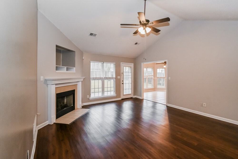 5109 Jon Oak Dr - Photo 4 of 17