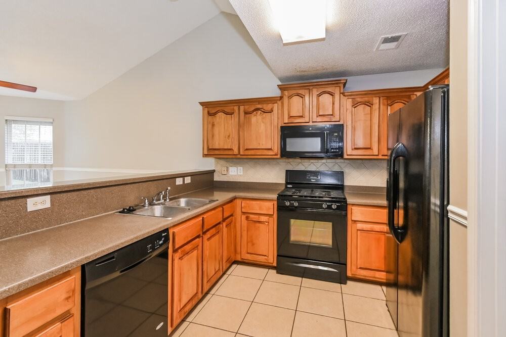5109 Jon Oak Dr - Photo 7 of 17