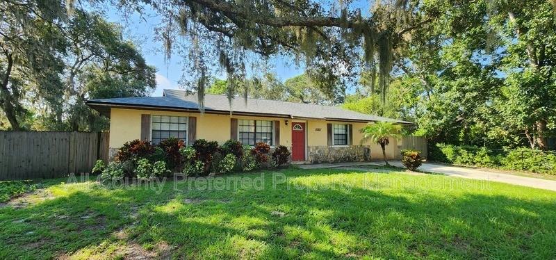 5901 Aires Ave - Photo 2 of 24