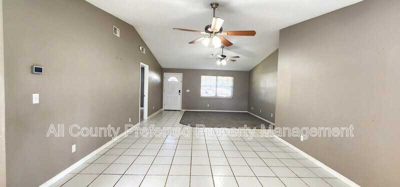 5901 Aires Ave - Photo 4 of 24