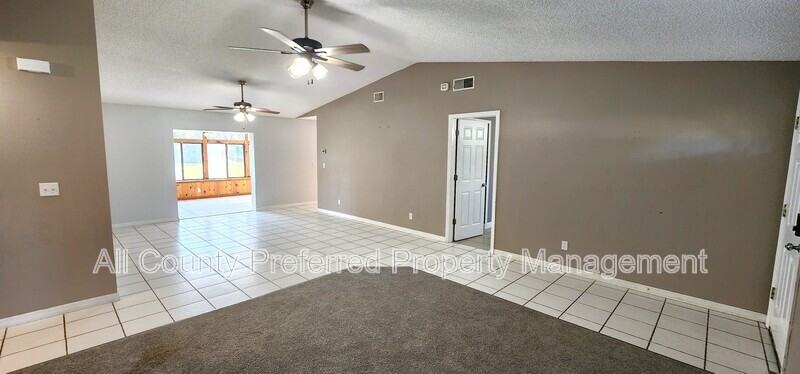 5901 Aires Ave - Photo 5 of 24