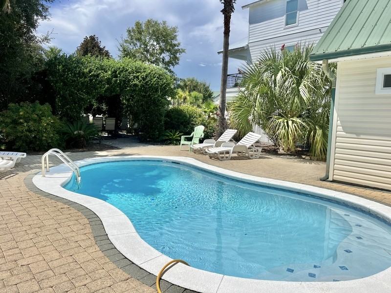 100 Woodward St - Photo 3 of 16