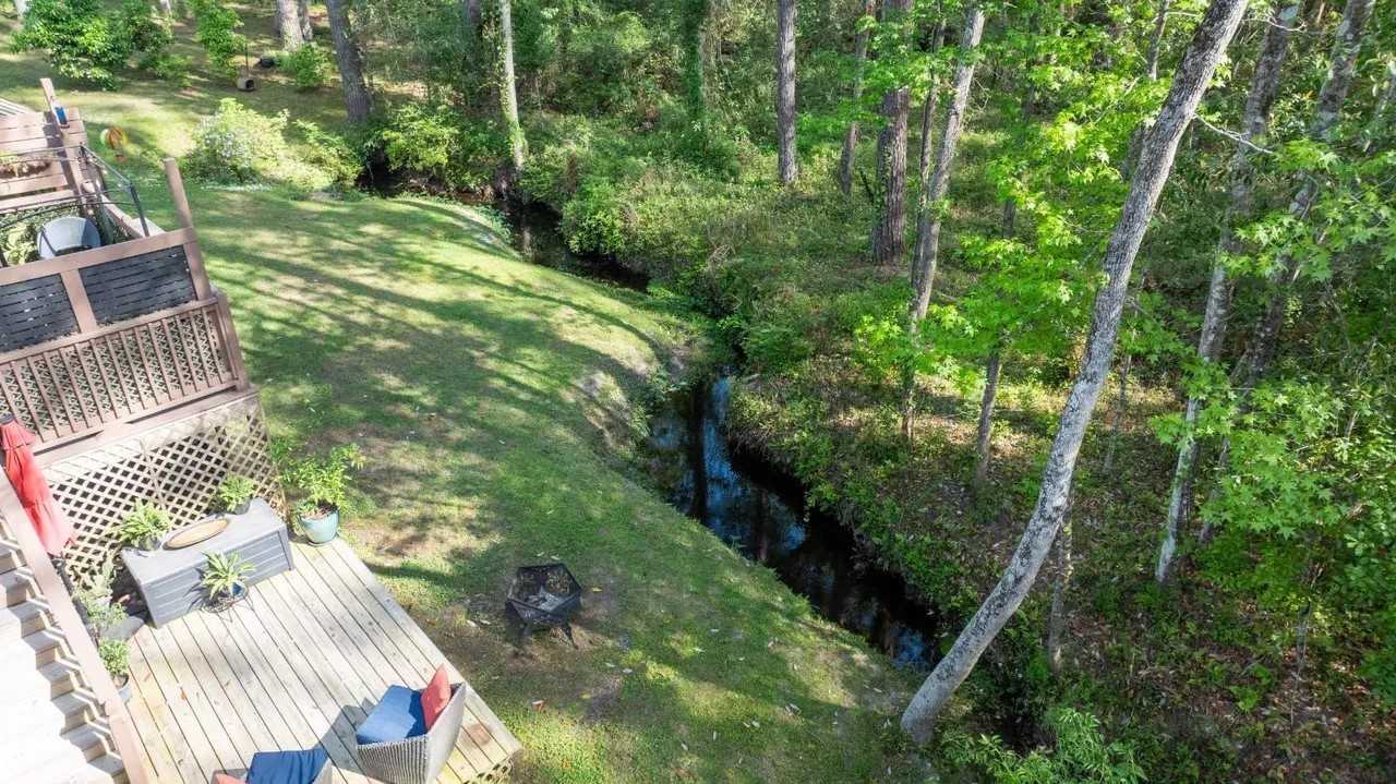 127 Eagles Landing Dr #NA - Photo 3 of 11