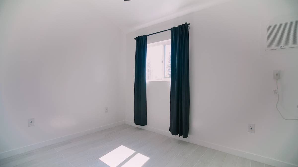 7945 Yolanda Ave #NA - Photo 6 of 12