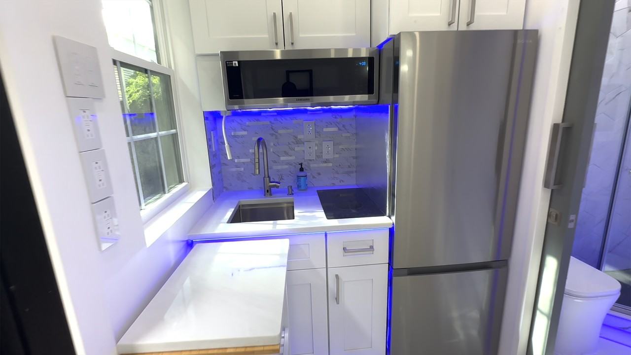 196 Danforth Avenue - Photo 2 of 11