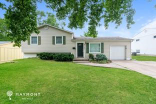 8710 W 99th Ter - Photo 1 of 1