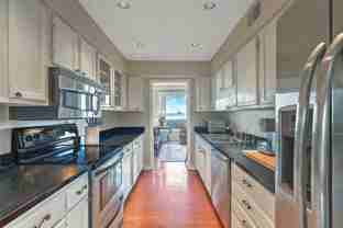 238 Broad St - Photo 1 of 1