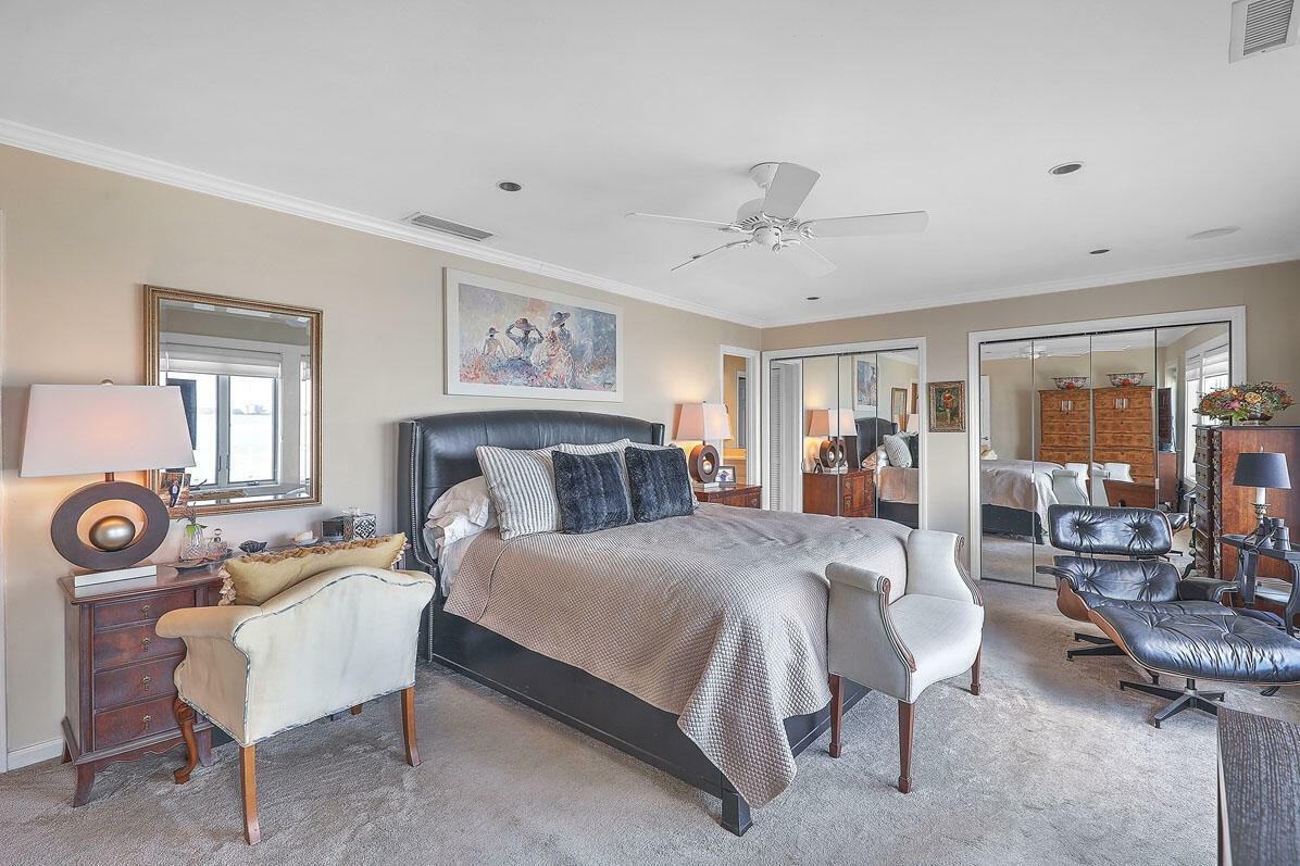 238 Broad St - Photo 3 of 4