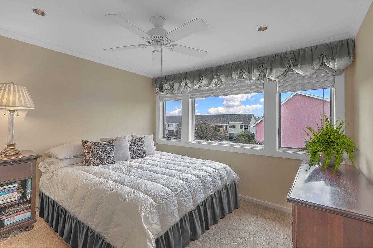 238 Broad St - Photo 4 of 4