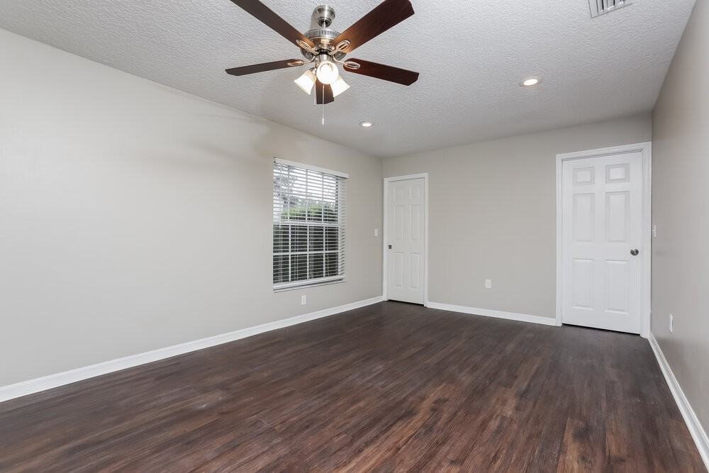 4710 Marsh Harbor Dr - Photo 3 of 16