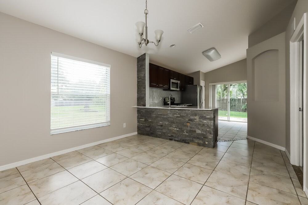 14911 Stag Creek Cir - Photo 5 of 16