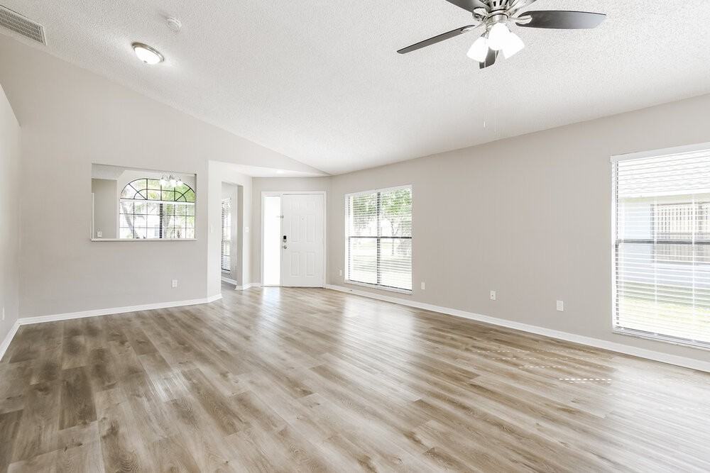 5514 Deepdale Dr - Photo 5 of 16