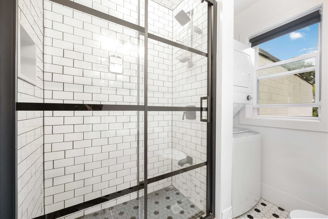 647 Saint Clair Avenue West #A - Photo 4 of 11