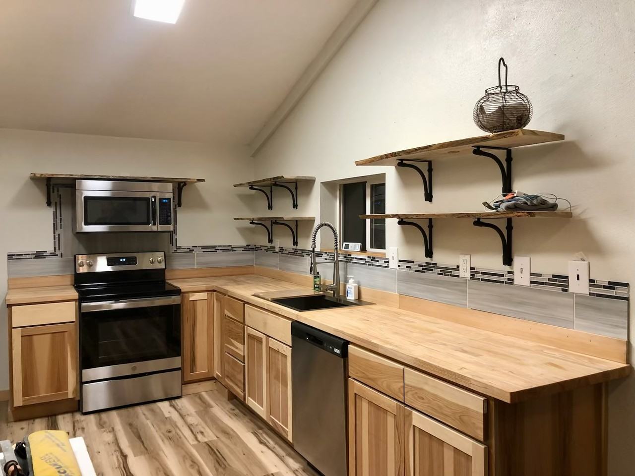 413 Hammer Ln #A - Photo 5 of 5