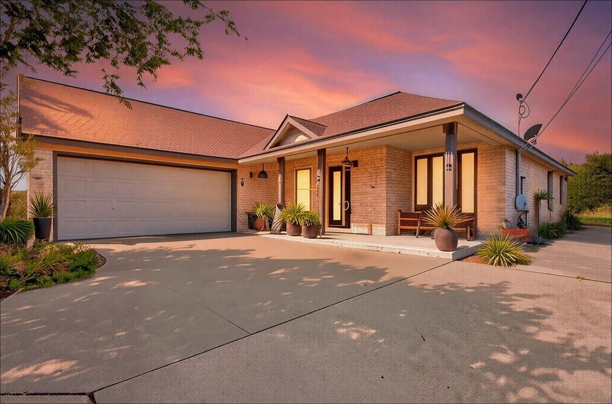 10270 Twin Lake Loop LOOP - Photo 2 of 26