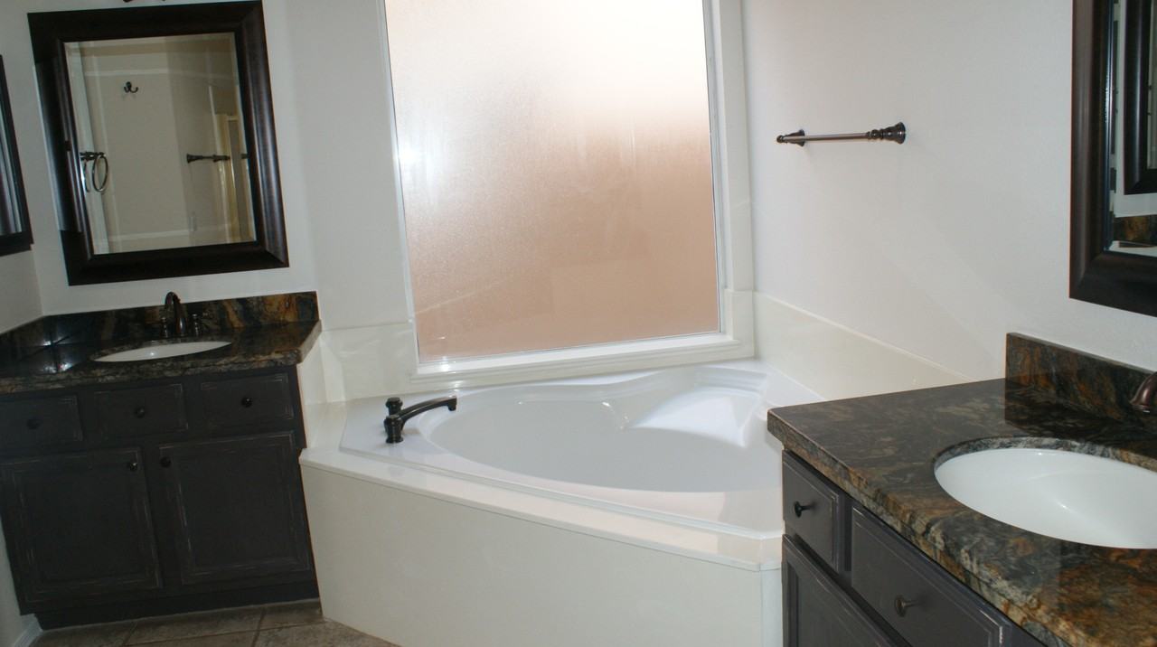 871 West Horseshoe Avenue - Photo 3 of 8