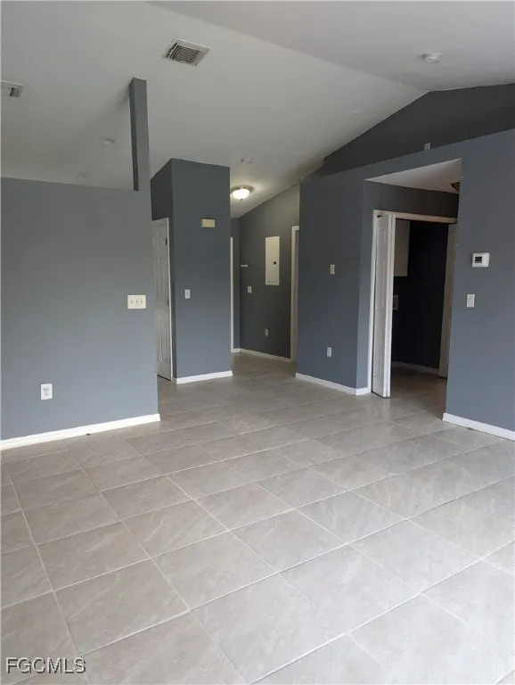 2405 Mansfield Ave S - Photo 4 of 14