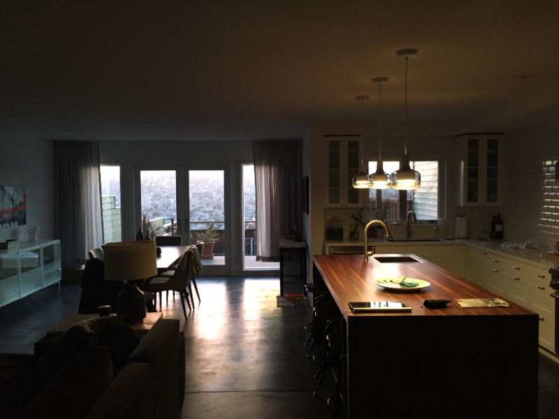 946 Wisconsin St - Photo 3 of 10