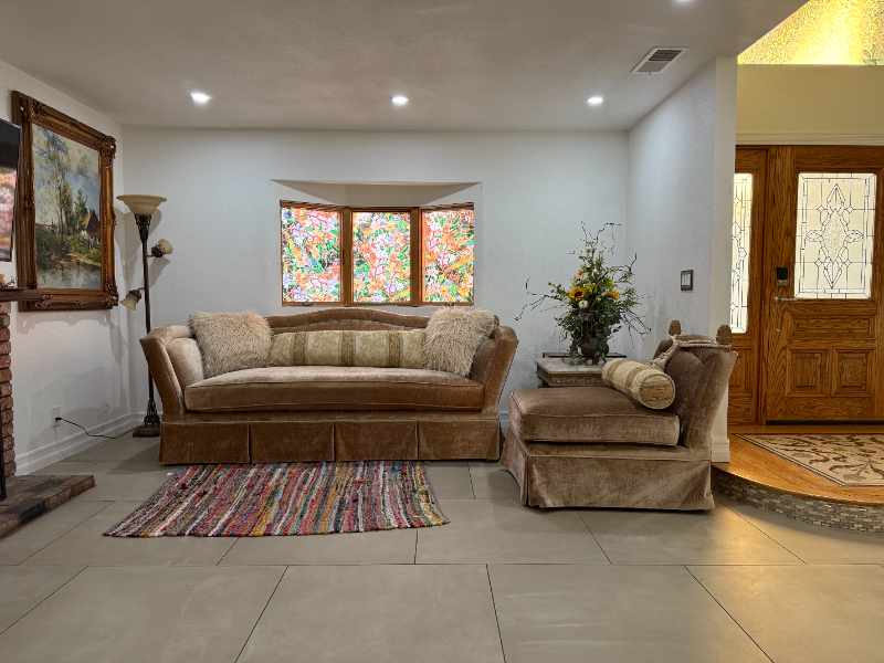 933 S Susan St - Photo 5 of 30