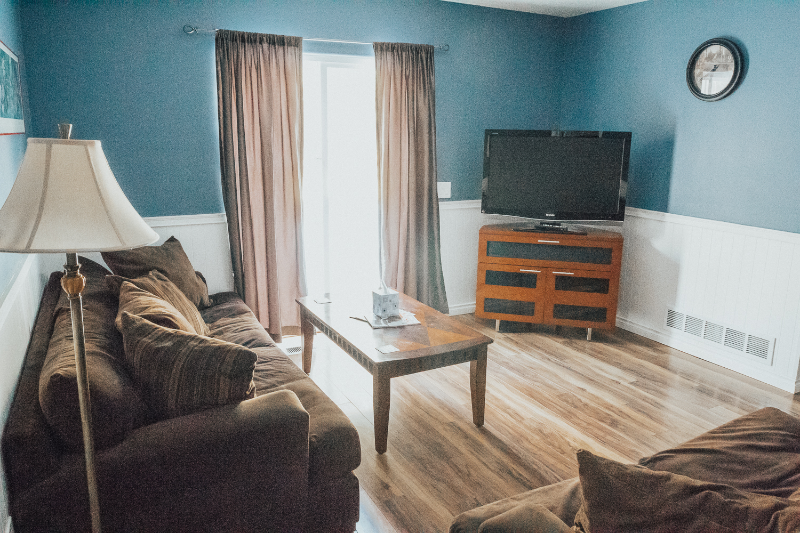 5851 Ridgelake Cir - Photo 3 of 7