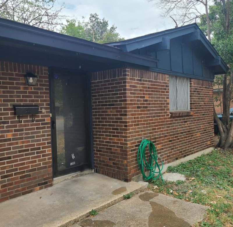 5805 Mccart Ave - Photo 2 of 11