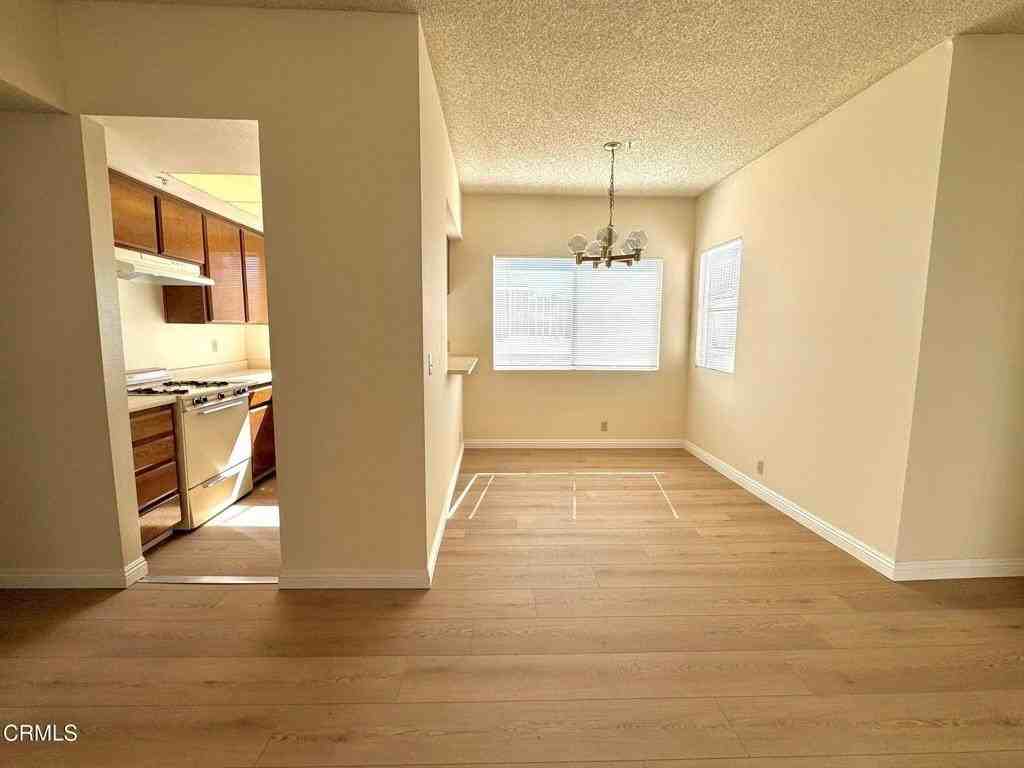 336 North Chapel Avenue - Photo 3 of 9