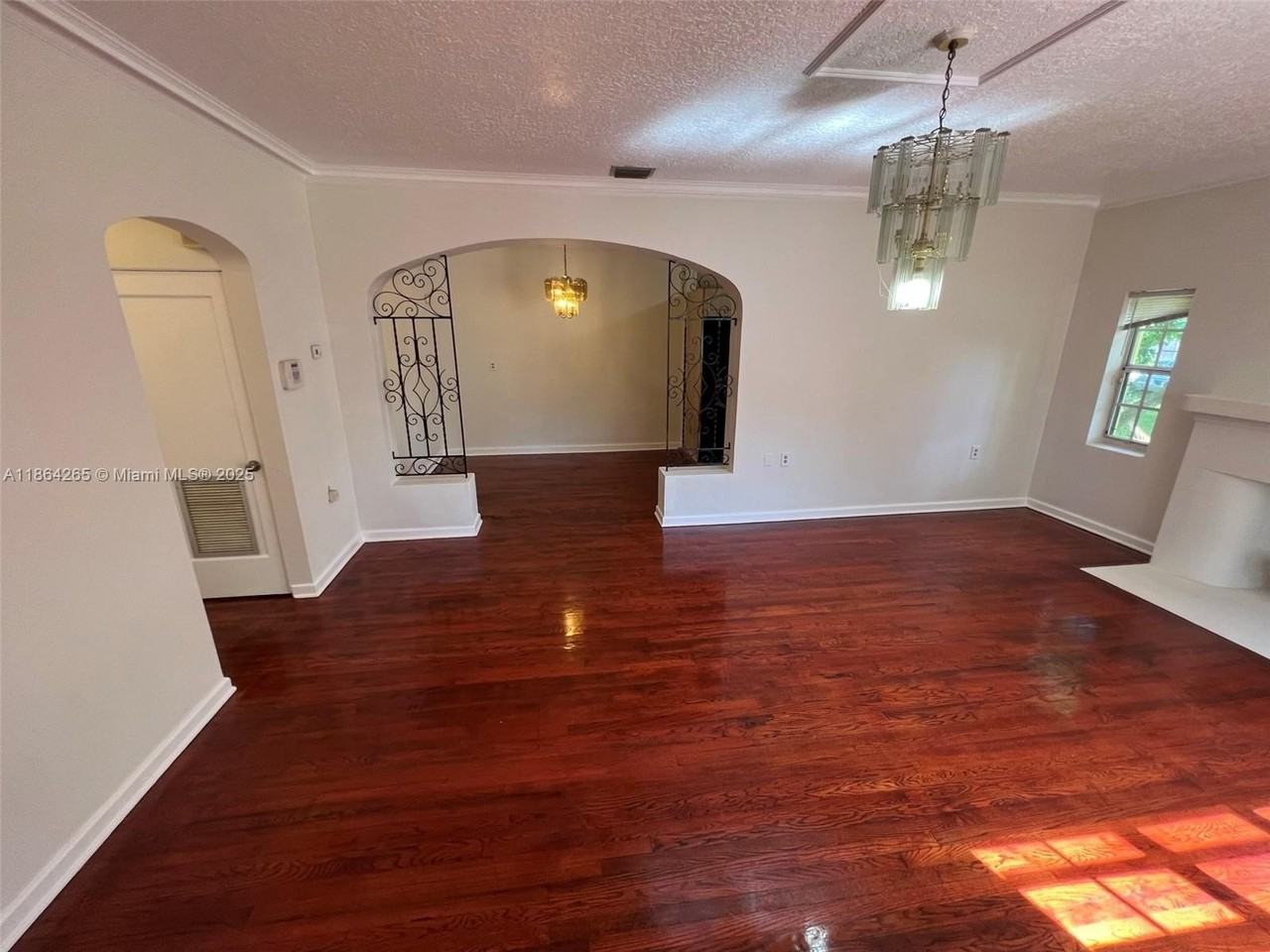 695 Ne 81st St #1 - Photo 7 of 24