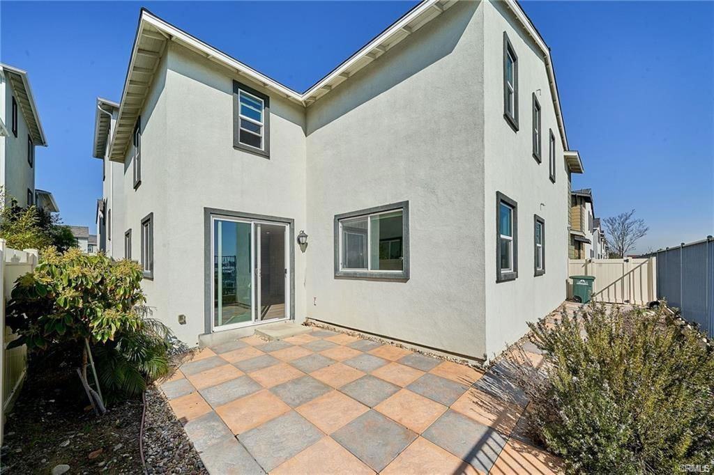 1202 Clipper Ln - Photo 2 of 8