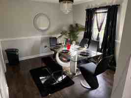 featured image of Meadowood Cir